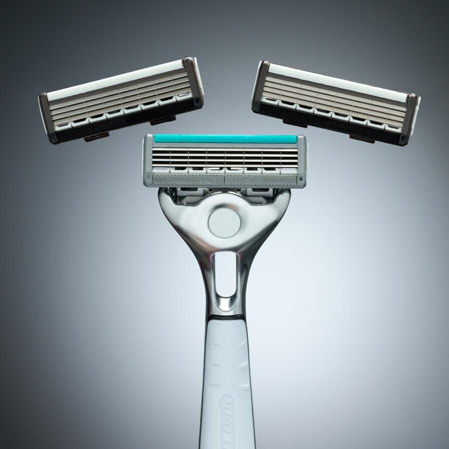 Wilkinson Sword Quattro Sensitive Erkek Tıraş Bıçağı 1 Sap + 5 Yedek Kartuş - 3