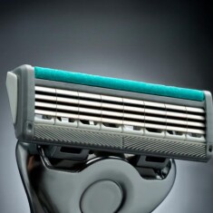 Wilkinson Sword Quattro Titanium Sensitive Erkek Tıraş Bıçağı 8 Yedek Kartuşu - 3